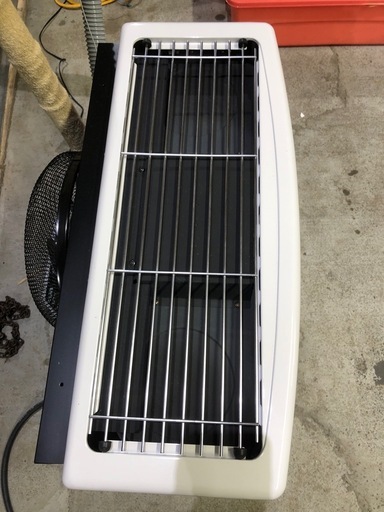 北海道旭川市直接取引歓迎 中古美品 TOYOTOMI トヨトミ 密閉式石油ストーブ FR-SG70N 2023年製 18畳 人感センサ