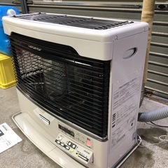 北海道旭川市直接取引歓迎 中古美品 TOYOTOMI トヨトミ 密閉式石油ストーブ FR-SG70N 2023年製 18畳 人感センサー付の画像