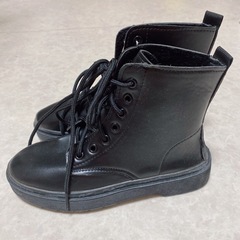 【新品】ショートブーツ 黒 22.5cm の画像