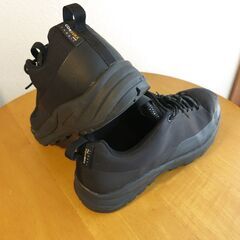 ワークマン FieldCore アウトドアシューズ CORDURA 26cm --> 25.5程度の画像