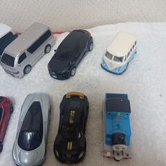 ミニカー19台セット（トミカ、ホットウィール、プルバックカーなど）の画像