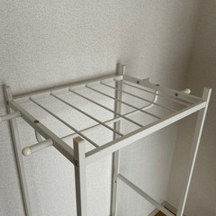 子供用ハンガーラックの画像