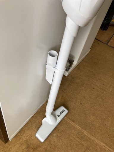 マキタ コードレス掃除機CL107 10.8Vバッテリ充電器付  リサイクルショップ宮崎屋　佐土原店　25.9.18F