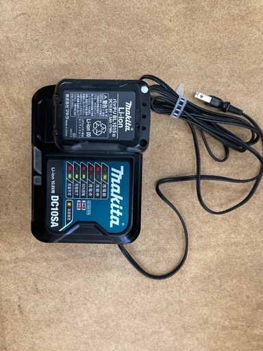 マキタ コードレス掃除機CL107 10.8Vバッテリ充電器付  リサイクルショップ宮崎屋　佐土原店　25.9.18F
