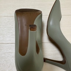 guのパンプスの画像