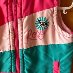 Roxyダウンベストの画像
