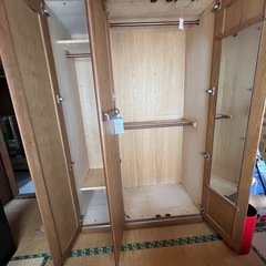 【無料／横浜市】大型洋服タンスお譲りします（2階からの運び出しあり／運搬お任せ）の画像