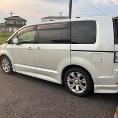 デリカD5 ローデストの画像