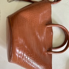 charles&keith バッグの画像