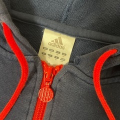 adidas アディダス パーカーの画像
