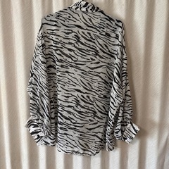 GRL 透け感シャツ ゼブラ フリーサイズの画像