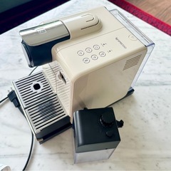 ネスプレッソ ラティシマ タッチ F511（ホワイト）の画像