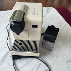 ネスプレッソ ラティシマ タッチ F511（ホワイト）の画像