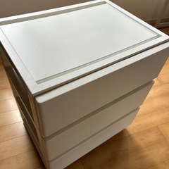 プラスチック収納ケース の画像