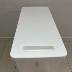 【決まりました】ニトリ 計量米びつ 12kg ホワイト 計量単位1合の画像