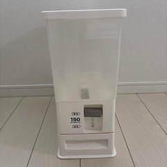 【決まりました】ニトリ 計量米びつ 12kg ホワイト 計量単位1合の画像