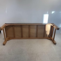 マッサージベッド　ベンチ　木製　革張り　３台あります。の画像
