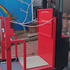 バッテリー式昇降リフトの画像