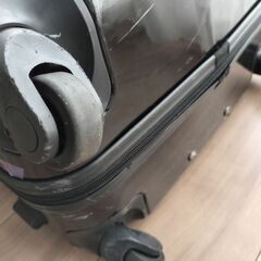 スーツケース黒の画像