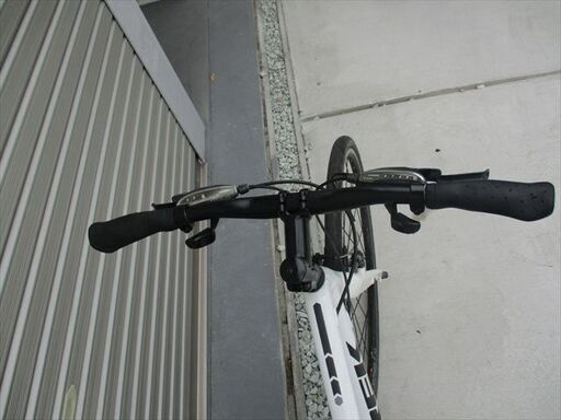 E490★37800円★整備済み スポーツ中古自転車 TREK　FX3【クロスバイク　白　38㎝】 E490☆37800円☆整備済み スポーツ中古自転車 TREKFX3【クロスバイク白