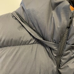 新品同様 UNIQLO 女性ベストXLの画像