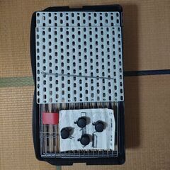 大量の小動物用品の画像