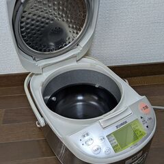 ZOJIRUSHI 炊飯器の画像