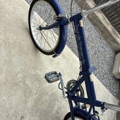 折りたたみ自転車の画像