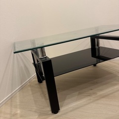 ガラスローテーブルの画像