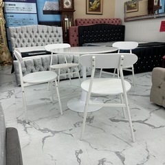 ラウンドテーブル、4チェアセット✨80cm×80cmの画像