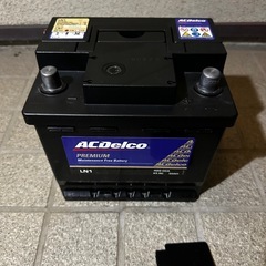 プリウス50から取り外したバッテリー(メンテナンスフリー要充電)の画像