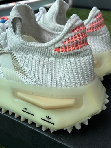 【超美品】【アディダス/adidas】 正規箱有　新品シューレース付（コーラルピンク）