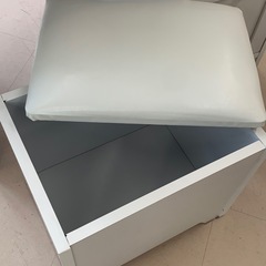 美原店 不二貿易 ドレッサーデスク チェアセット コンパクト 化粧台 ホワイト　コンセント付きの画像