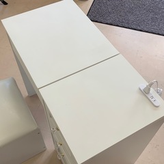 美原店 不二貿易 ドレッサーデスク チェアセット コンパクト 化粧台 ホワイト　コンセント付きの画像