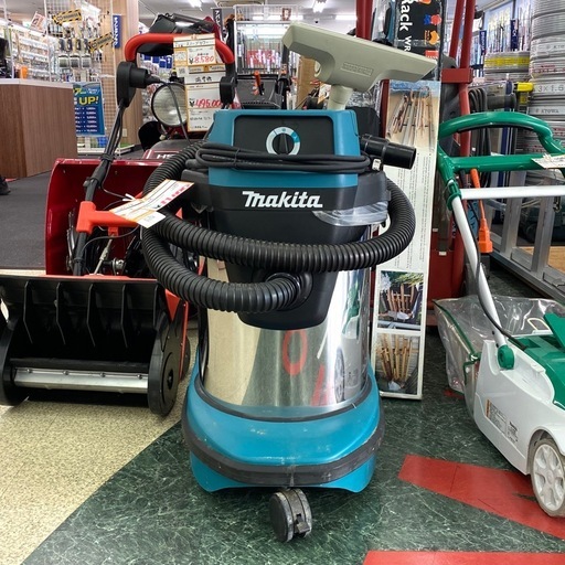 makita マキタ 集じん機 乾湿両用 490 集じん容量32L 【店頭引取限定】