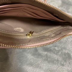 多収納ピンクバッグの画像