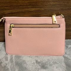 多収納ピンクバッグの画像