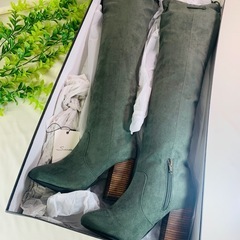 【新品未使用】SNIDEL スナイデル ニーハイブーツ Sサイズ（カーキ）の画像