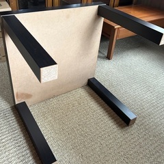 IKEAテーブル黒の画像