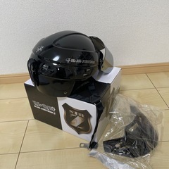 沖縄仕様‼️ヤールーヘルメット　バイザー付きの画像