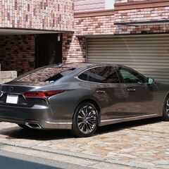 検査9年3月LS500 バージョンL V6ツインターボ/ブラックセミアニリンレザー/純正ナビ/地デジ/360度カメラ/セーフティセンス/法人ワンオーナーの画像