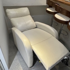 リクライニングソファー　サロン用の画像