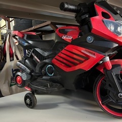 おもちゃのバイクの画像