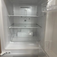 2020年製のSHARP 152L SJ-15E8-KWの画像