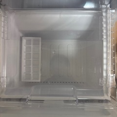 2020年製のSHARP 152L SJ-15E8-KWの画像