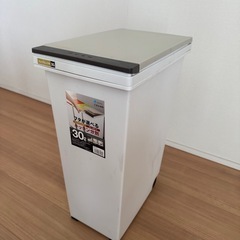 ゴミ箱の画像
