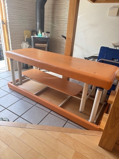 施術用ベッド　整体ベッド
