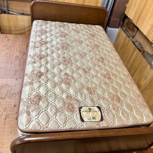 A1561?激安‼️セミダブルベッド　マットレス付きセット?配送・組み立て可能♻️