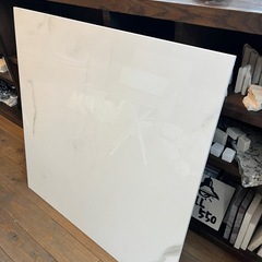【タイル　大理石調のタイル】＊御影石・タイル・大理石・砂利・石・石材・庭石・ロックガーデンなど＊の画像