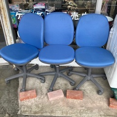 事務用品　椅子　回転椅子　デスク用品の画像